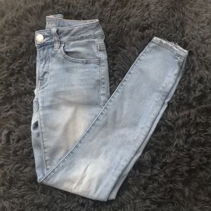 american eagle light wash jegging jean